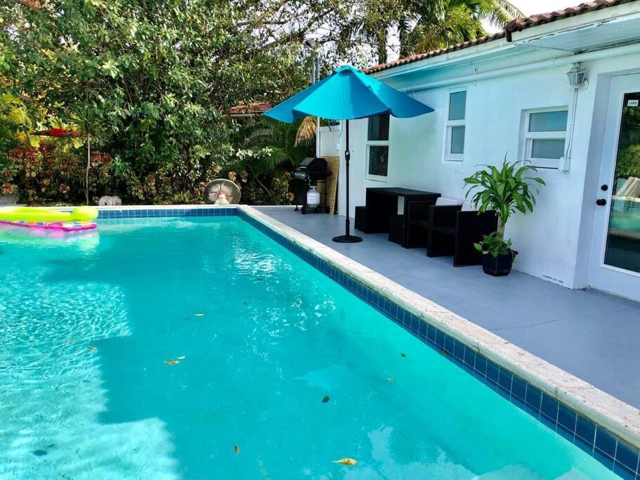 Villa House With Pool, 10 Mins Drive To The Beach! à Miami Shores Extérieur photo