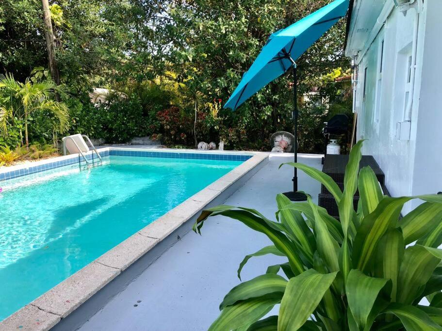 Villa House With Pool, 10 Mins Drive To The Beach! à Miami Shores Extérieur photo