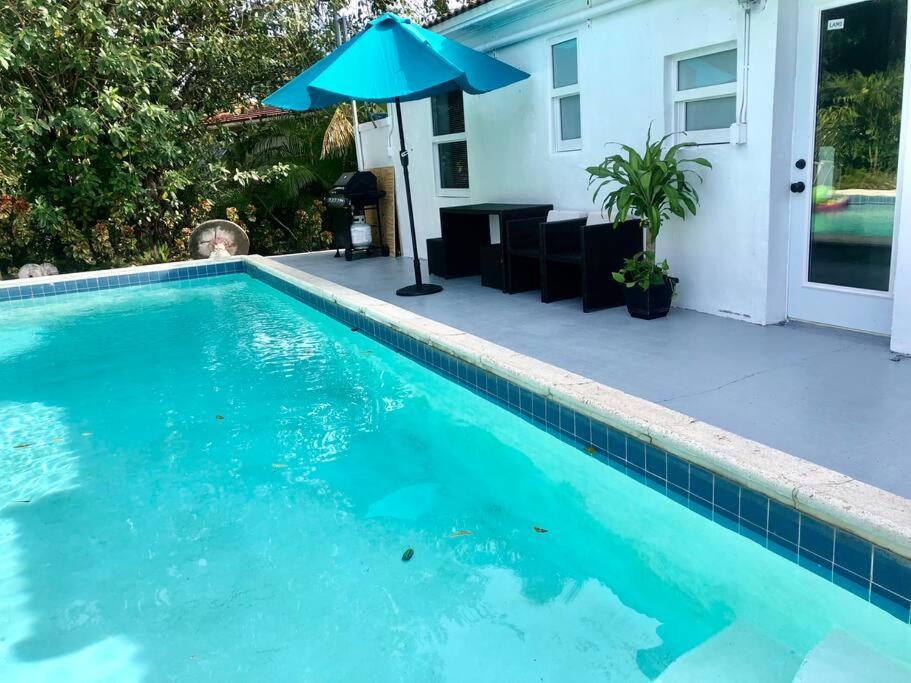 Villa House With Pool, 10 Mins Drive To The Beach! à Miami Shores Extérieur photo